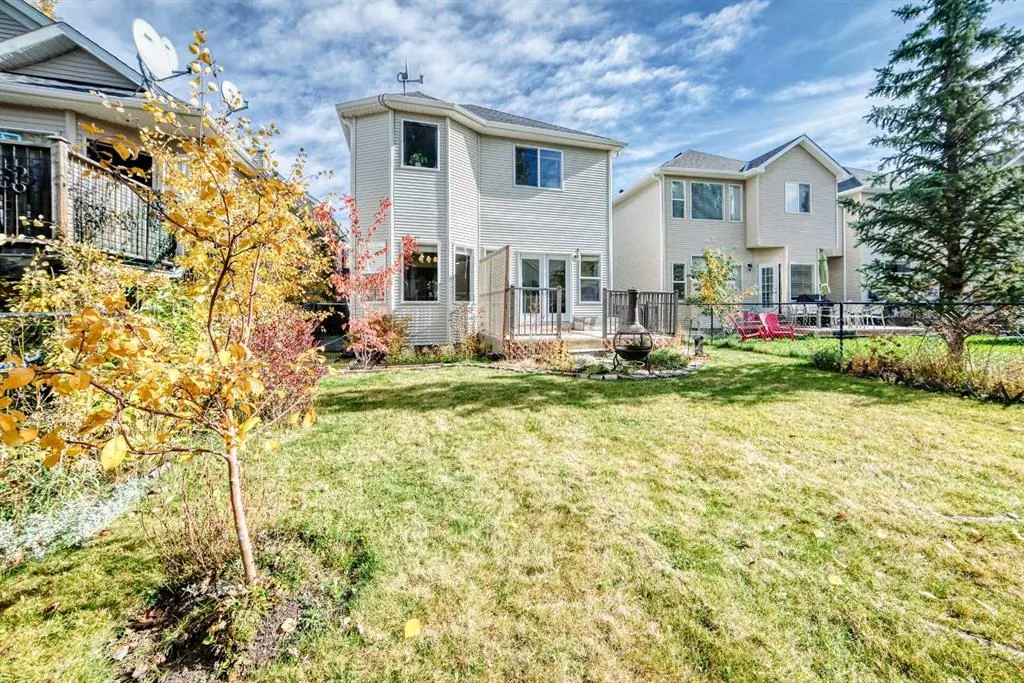 25 Discovery Ridge Hill SW
