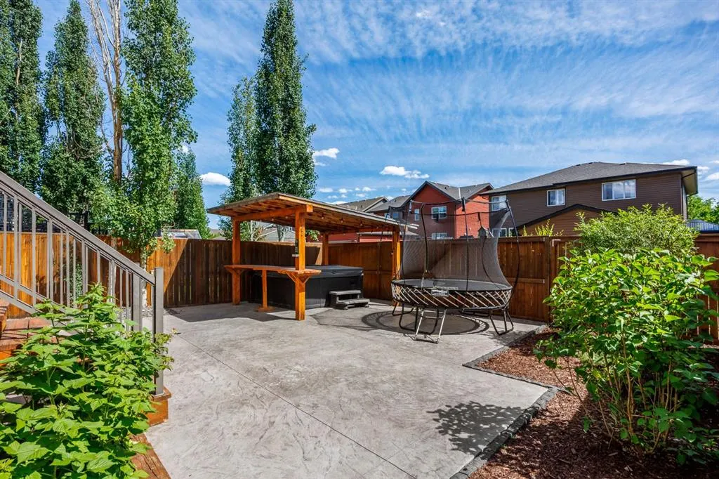 31 Chaparral Valley Way SE
