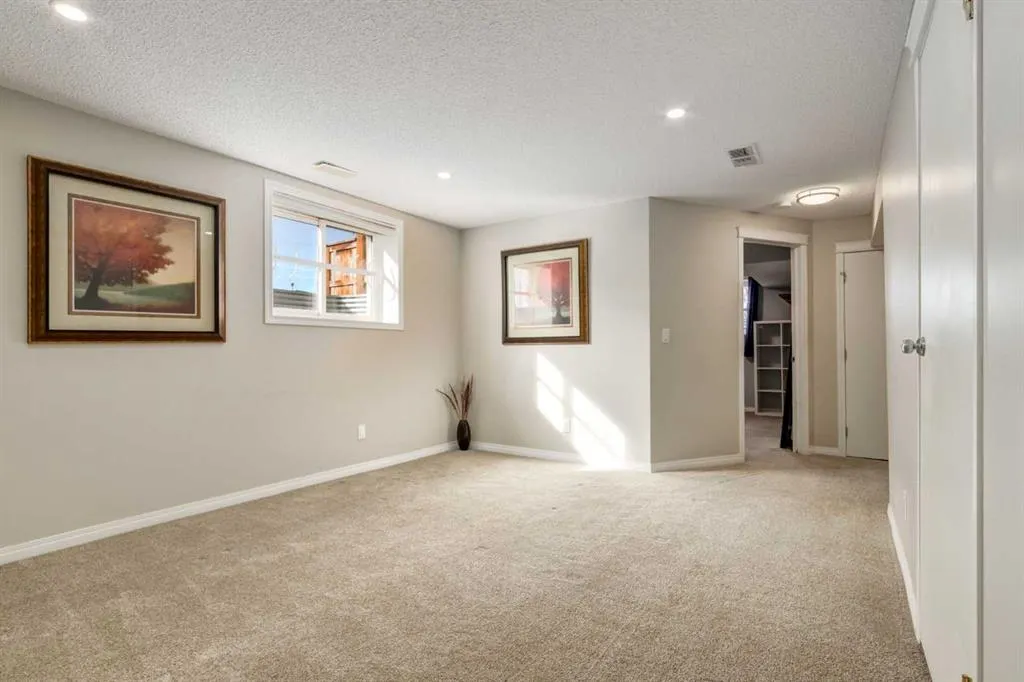131 Tuscany Ridge Terrace NW