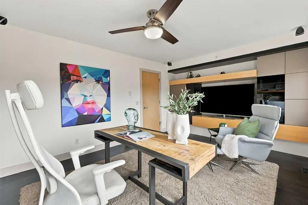 1908 10A Street SW