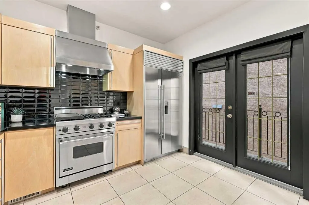 1908 10A Street SW