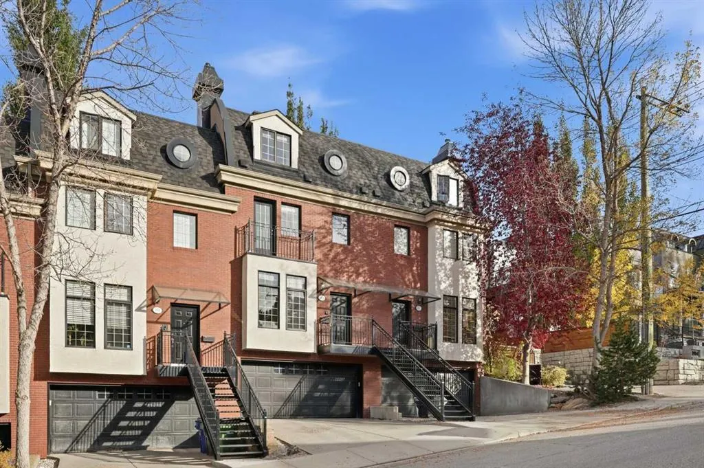 1908 10A Street SW