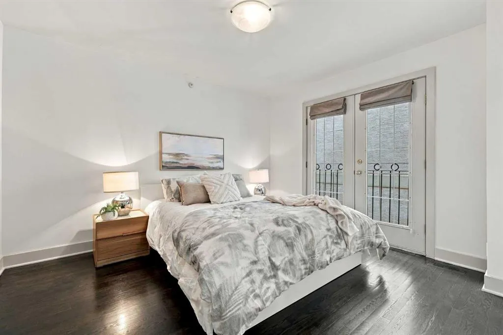 1908 10A Street SW