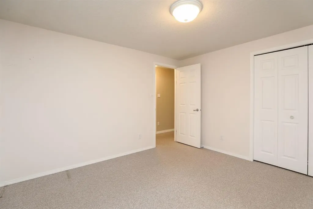 429 S 2 Street W