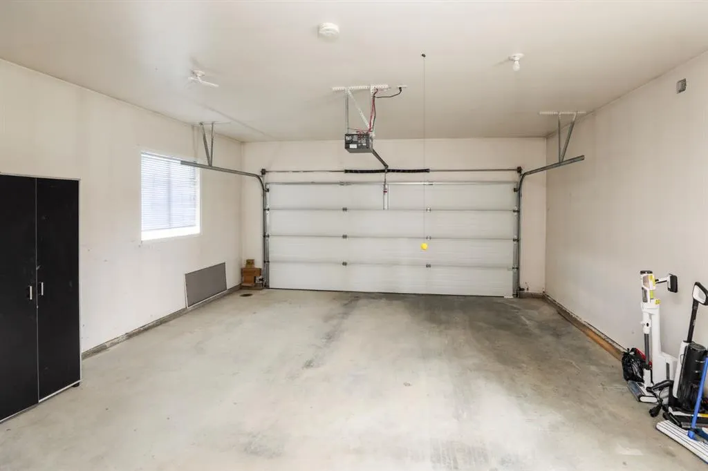 429 S 2 Street W
