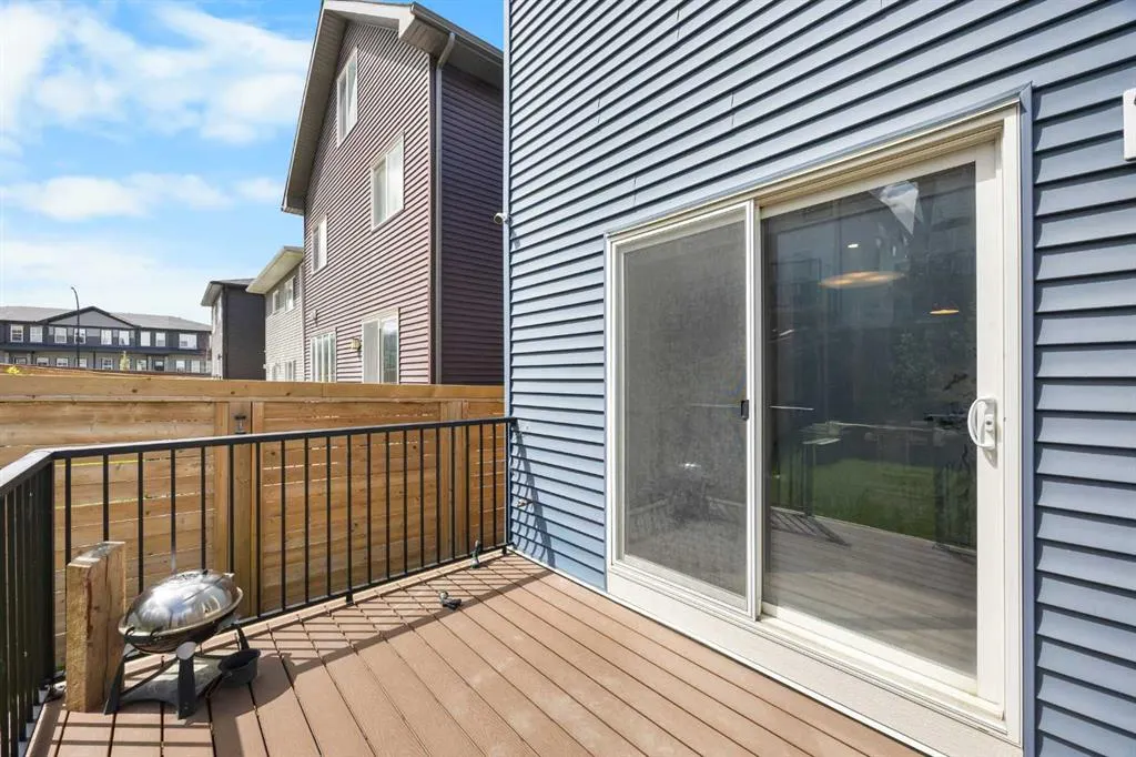 48 Carringvue Street NW