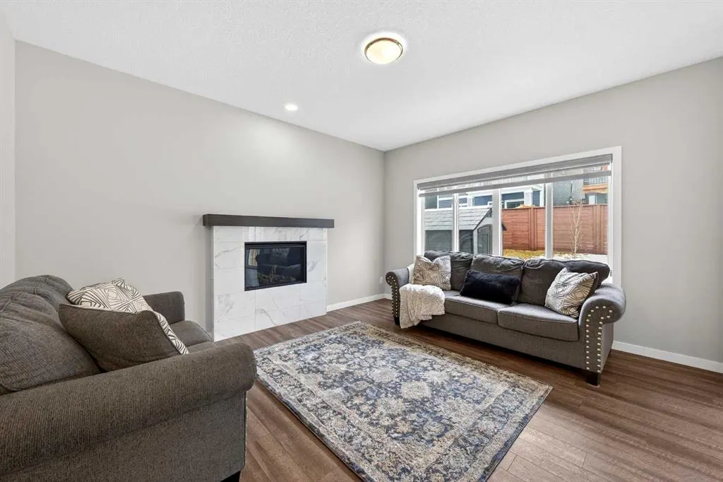 48 Carringvue Street NW