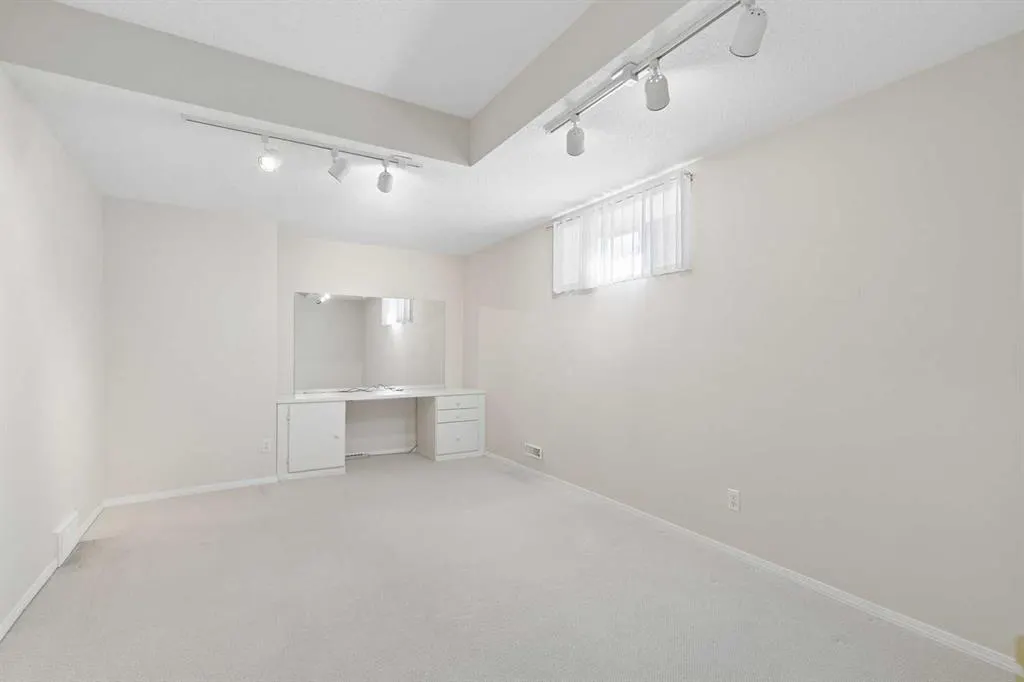 54 Shannon Estates Terrace SW