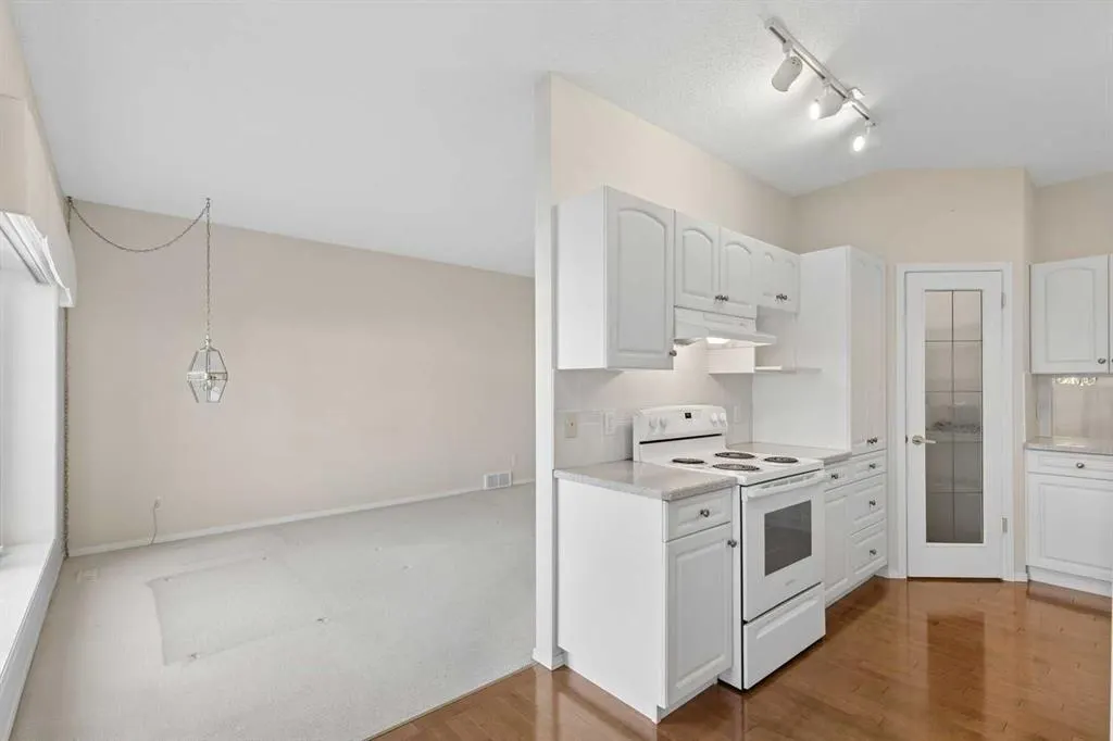 54 Shannon Estates Terrace SW
