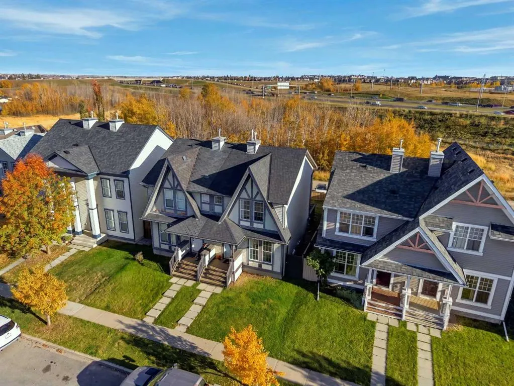144 Elgin Meadows View SE