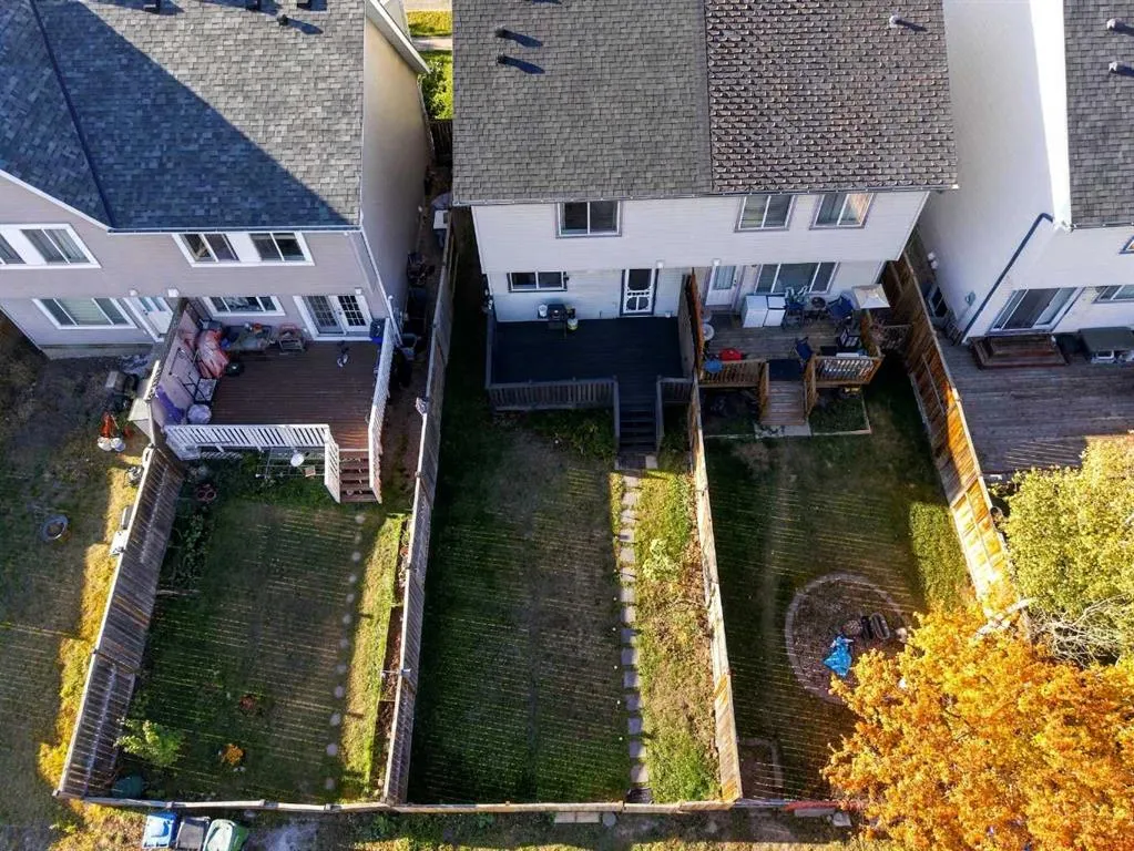 144 Elgin Meadows View SE