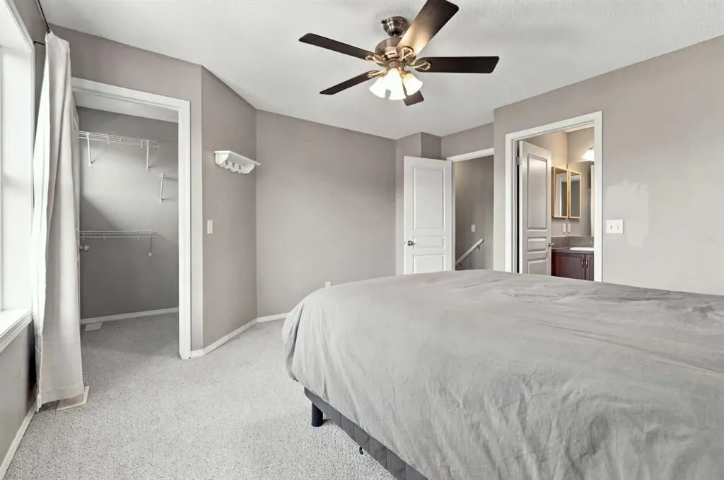 144 Elgin Meadows View SE