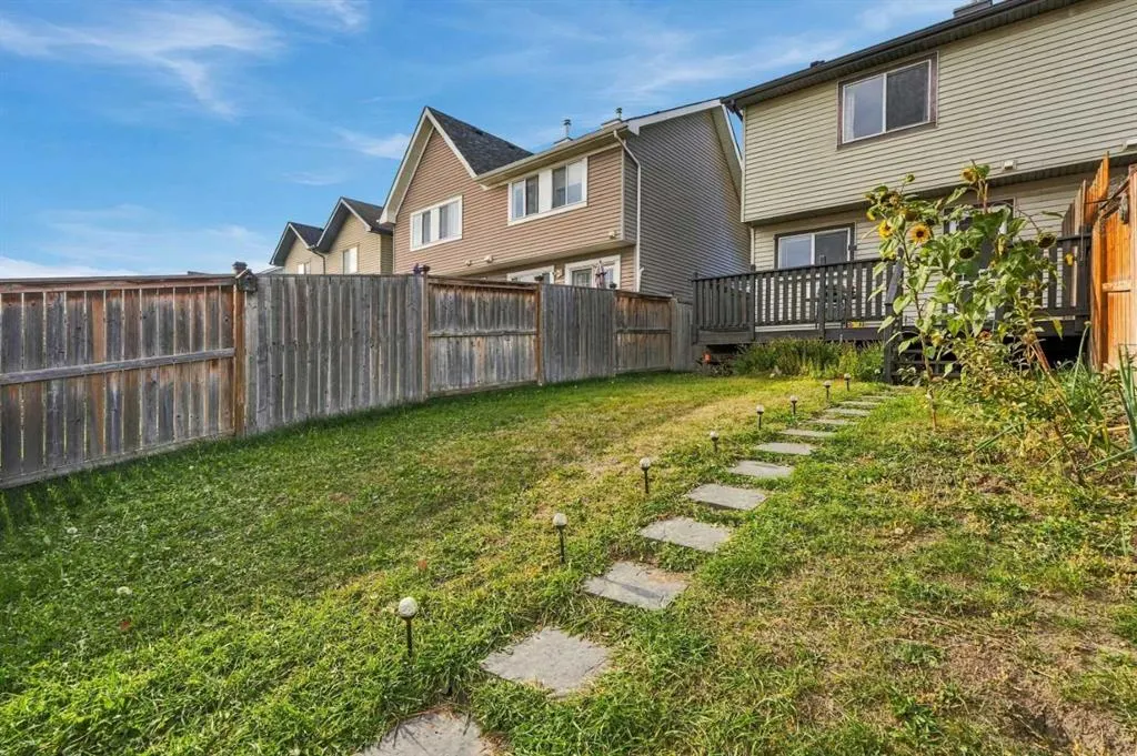 144 Elgin Meadows View SE
