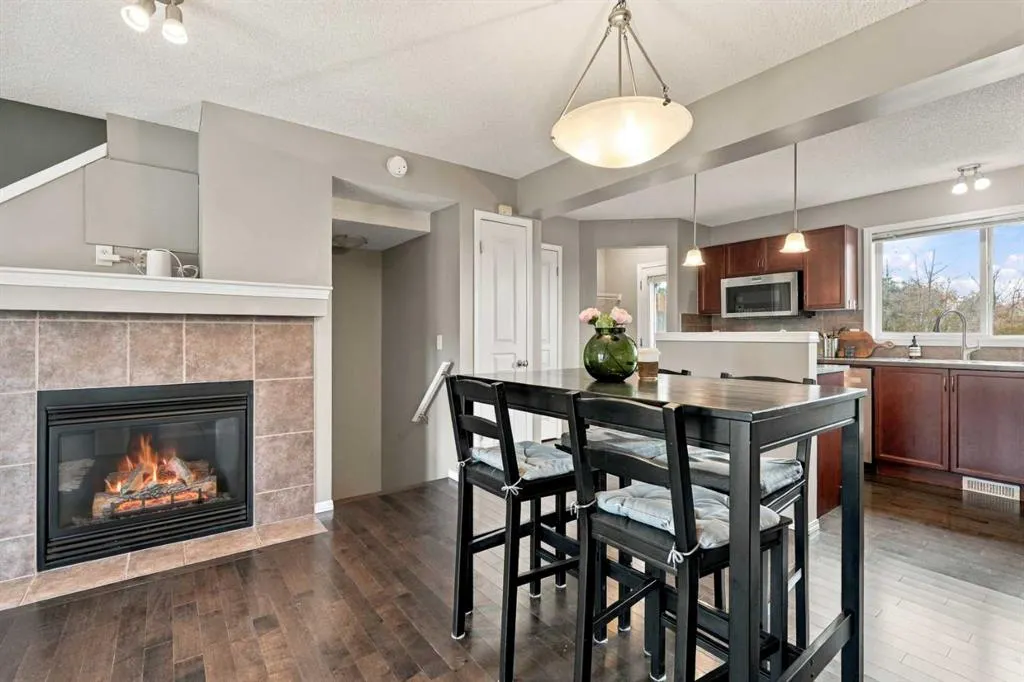144 Elgin Meadows View SE