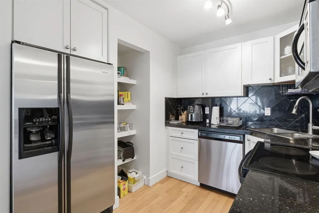 716 3 Avenue NW #305