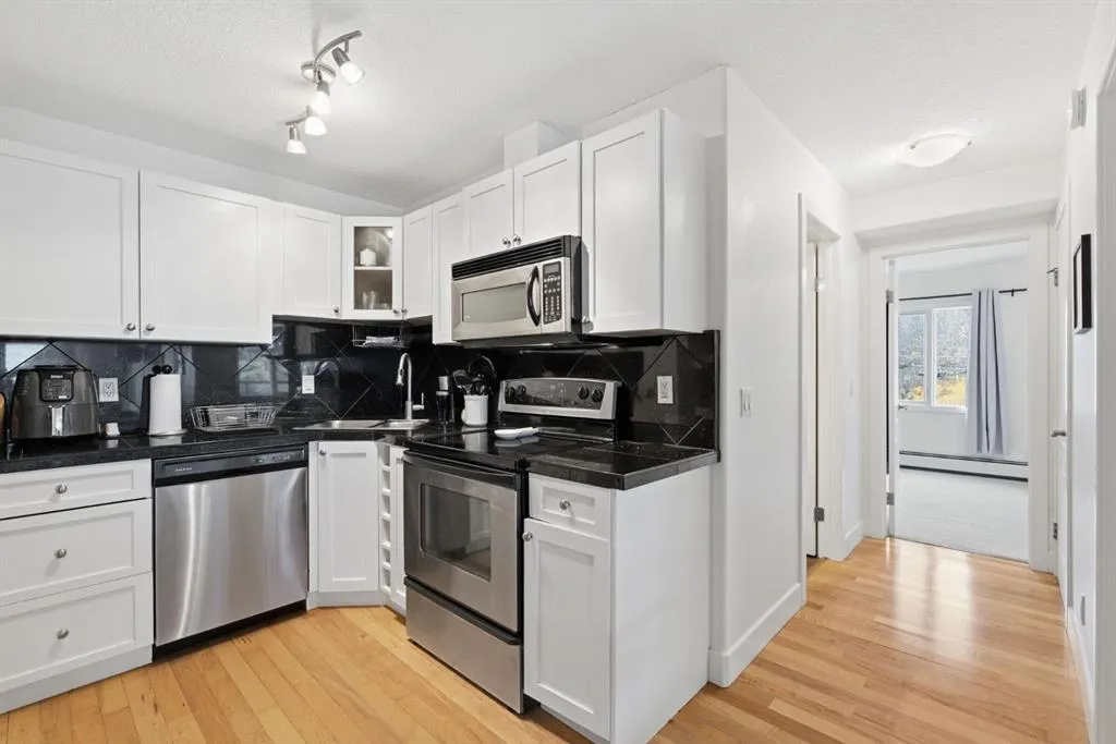 716 3 Avenue NW #305