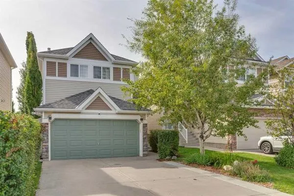 242 Cougar Plateau Mews SW