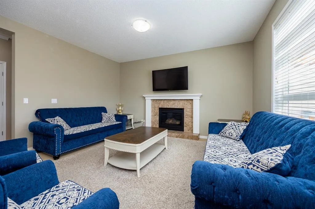 462 Williamstown Green NW
