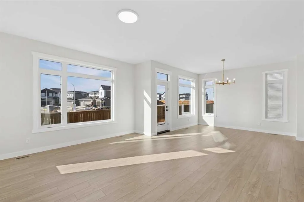 51 Bridgeport Circle