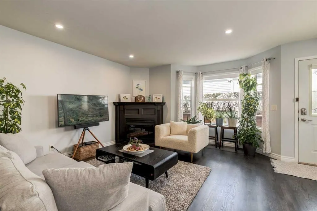 2013 24 Street SW #2