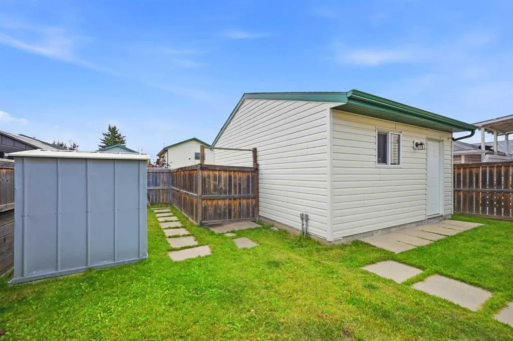37 Appleside Close SE
