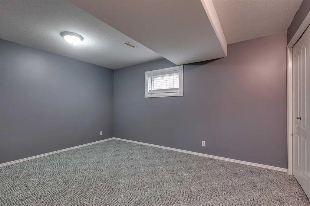 14 Kingston Drive