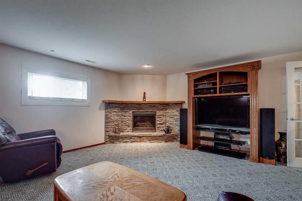 14 Kingston Drive