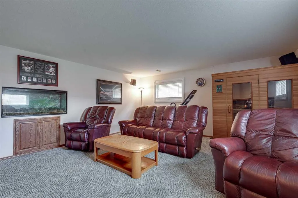 14 Kingston Drive