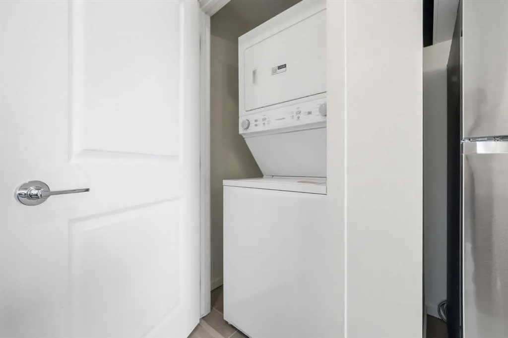 47 Creekview Gardens SW #1105