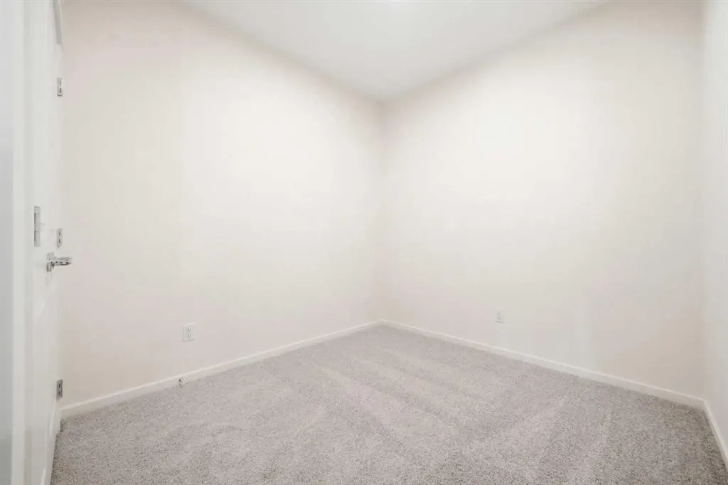 47 Creekview Gardens SW #1105