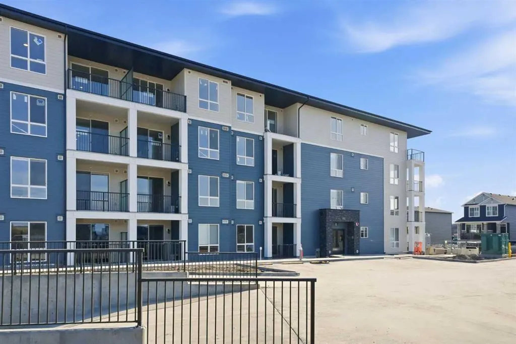 47 Creekview Gardens SW #1105