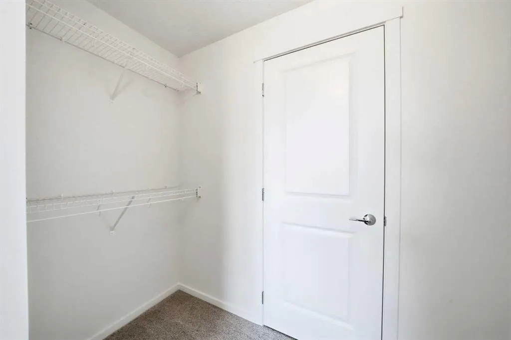 47 Creekview Gardens SW #1105