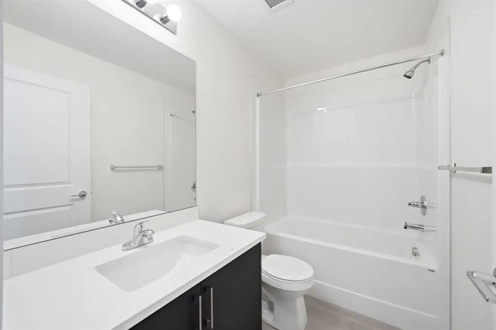 47 Creekview Gardens SW #1105