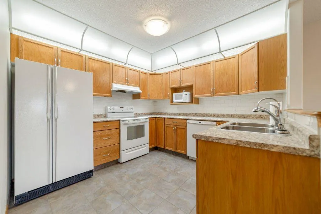 75 1 Avenue S #416