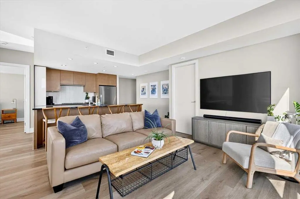 1111 10 Street SW #2406