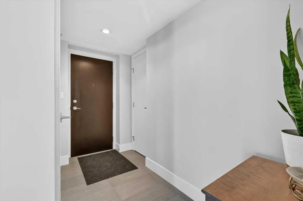 1111 10 Street SW #2406