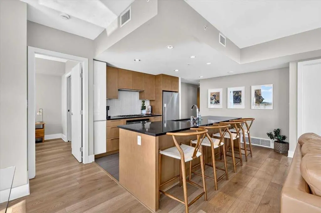 1111 10 Street SW #2406