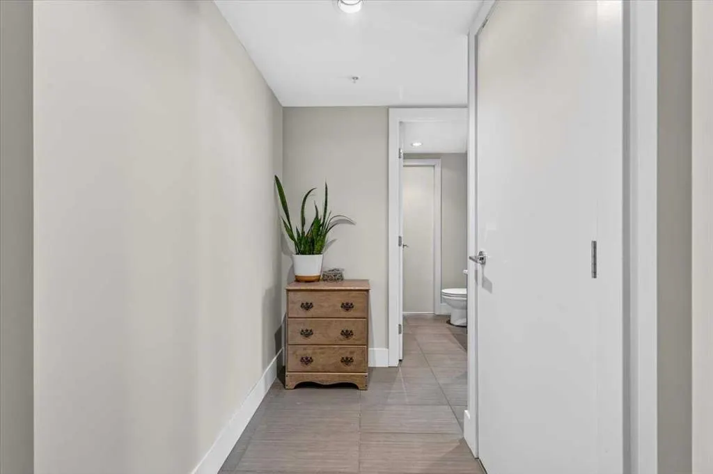1111 10 Street SW #2406