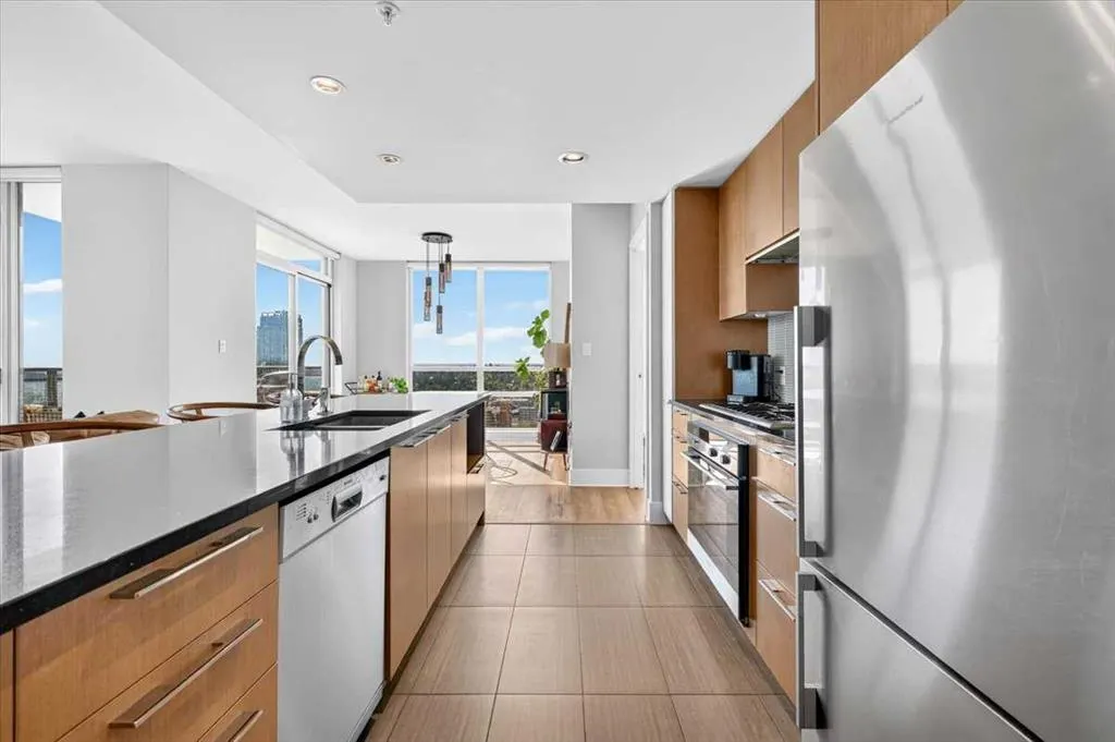 1111 10 Street SW #2406