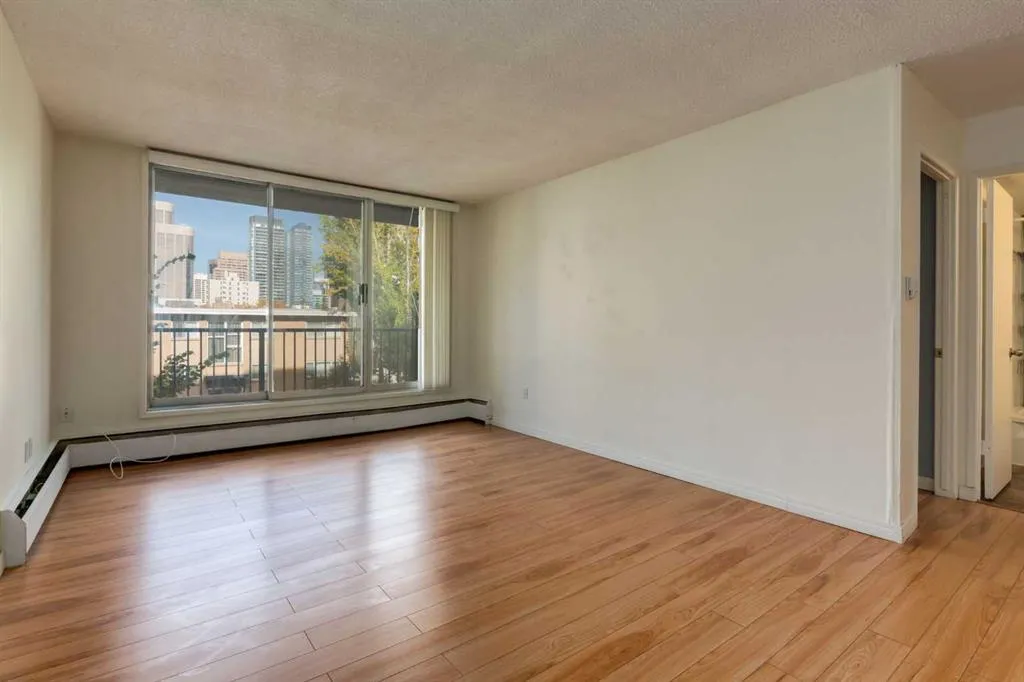 715 15 Avenue SW #303