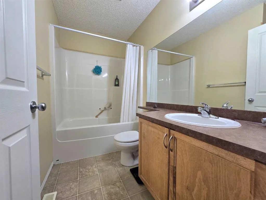 13 Tuscany Ridge Mews NW