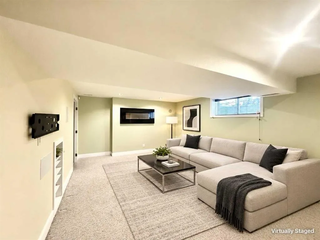 13 Tuscany Ridge Mews NW