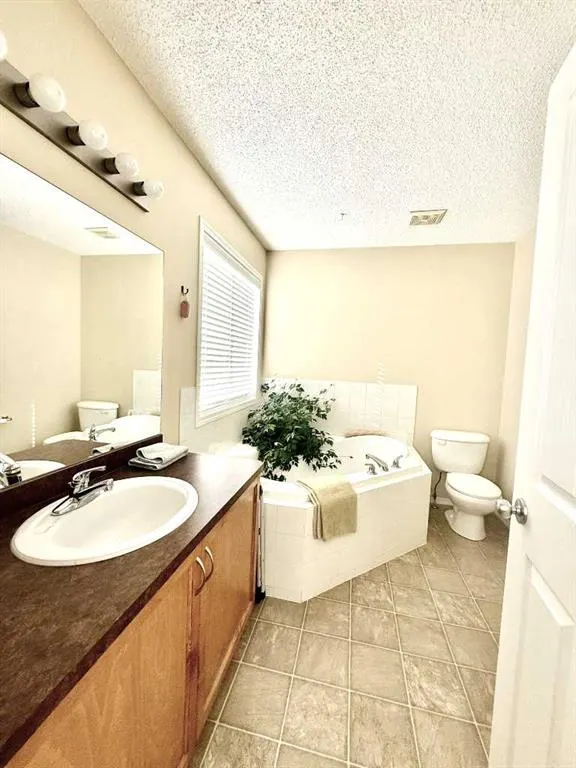 13 Tuscany Ridge Mews NW