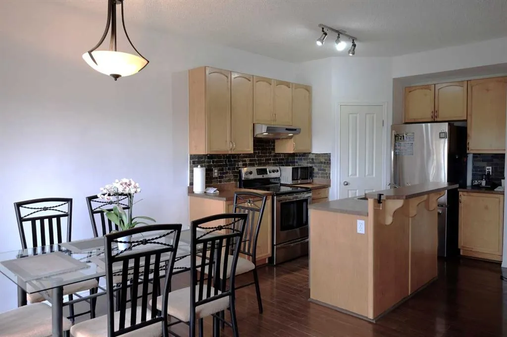 13 Tuscany Ridge Mews NW