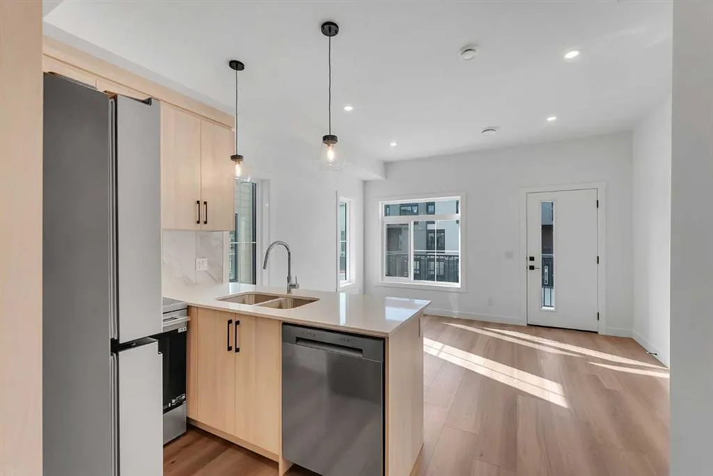 156 Park Street #210