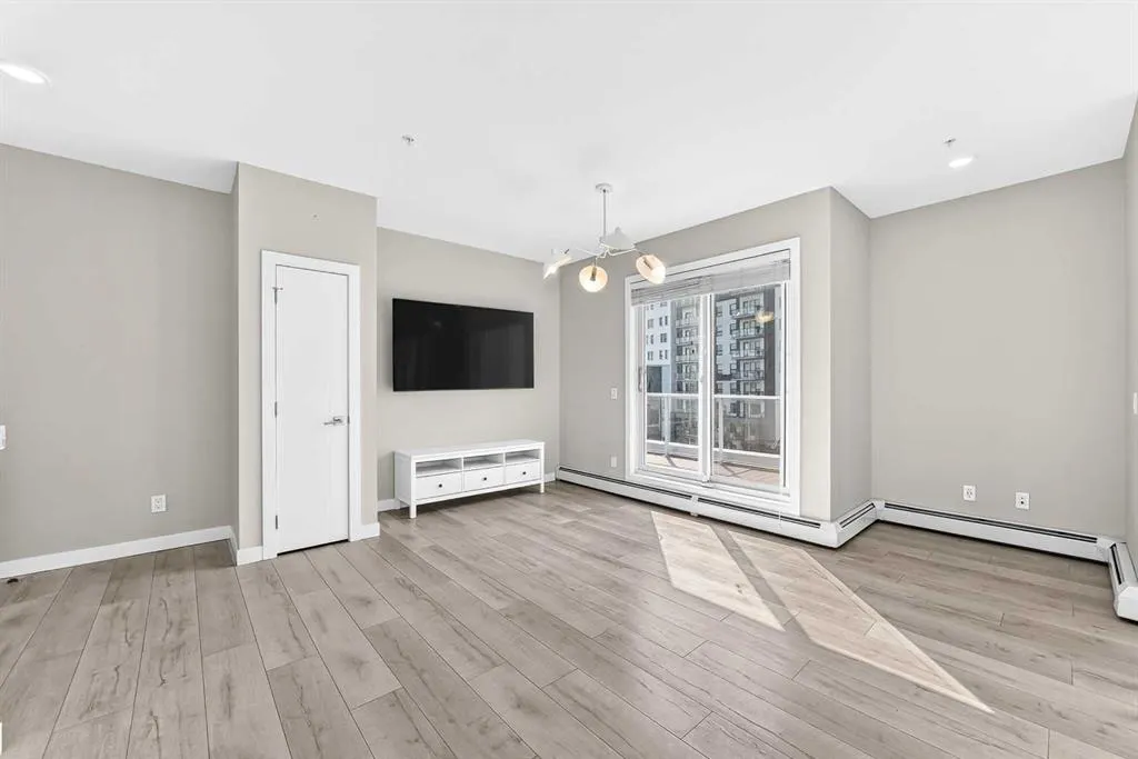 3130 Thirsk Street NW #410