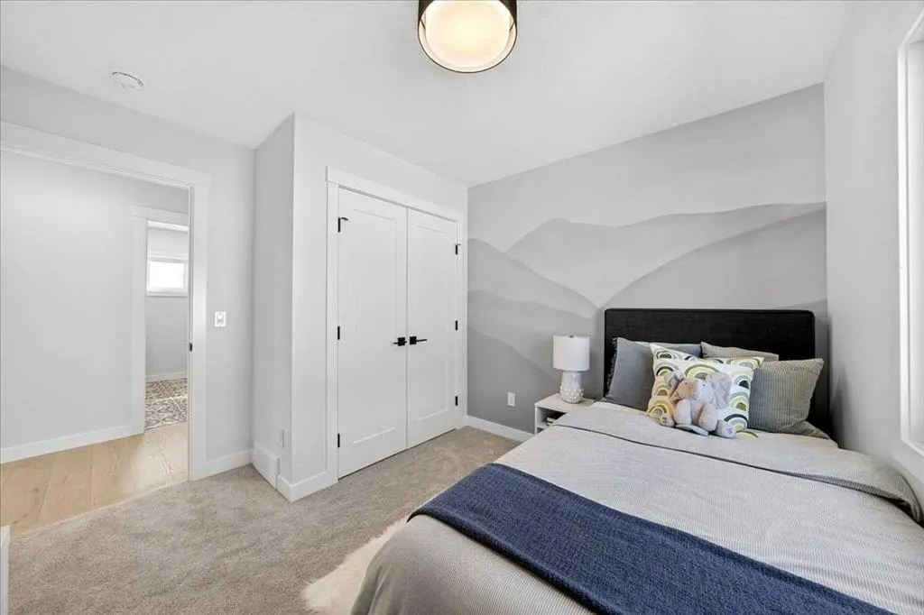 7 Lakewood Point