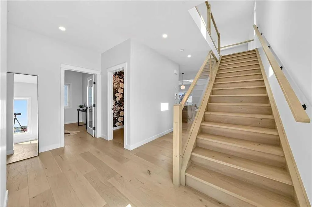 7 Lakewood Point