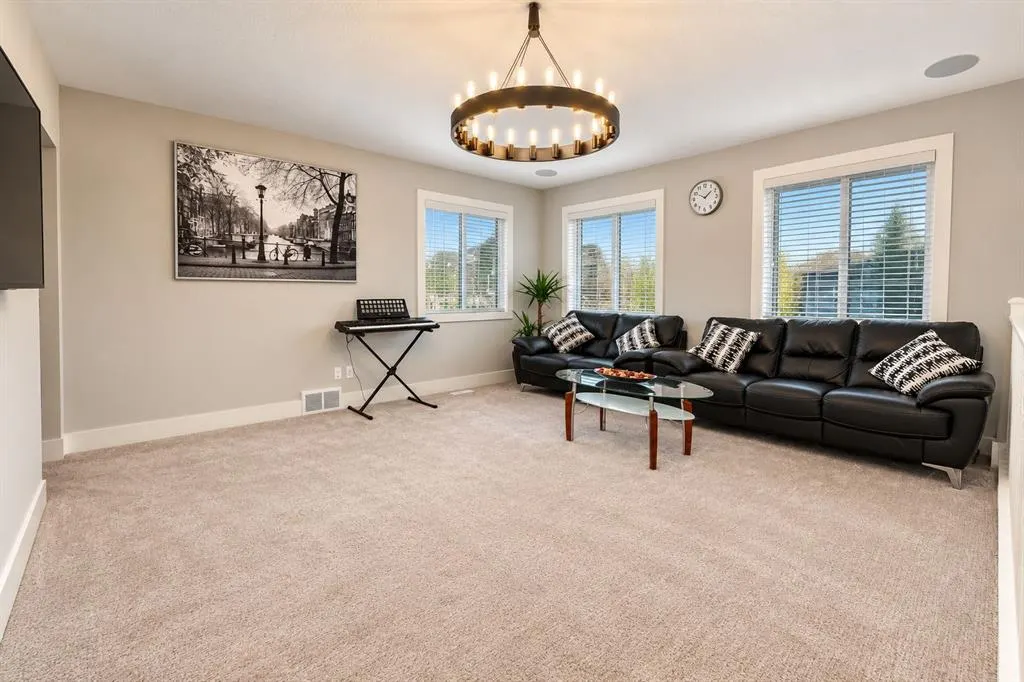 108 Kinniburgh Close