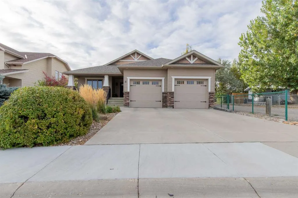 4 Canyoncrest Point W